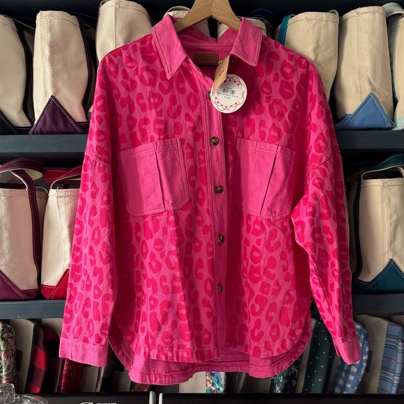 Umgee Jackets & Blazers - NWT Umgee Hot Pink Animal Print Button-Up Jacket